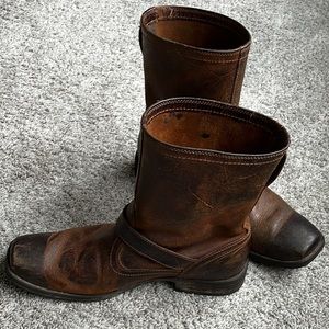 Men’s 11.5D Ariat Boot